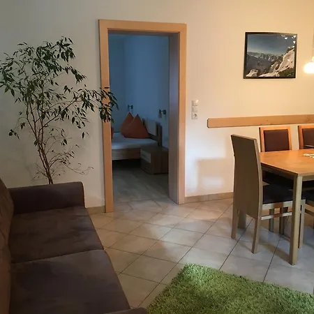 Ferienwohnung Holzknecht